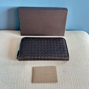 Bottega Veneta Brown Zip Wallet